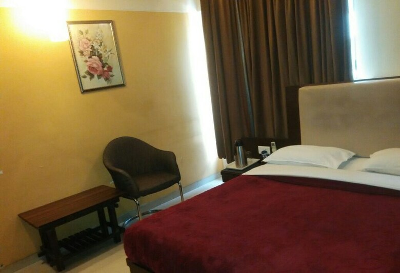 Hotel Basera