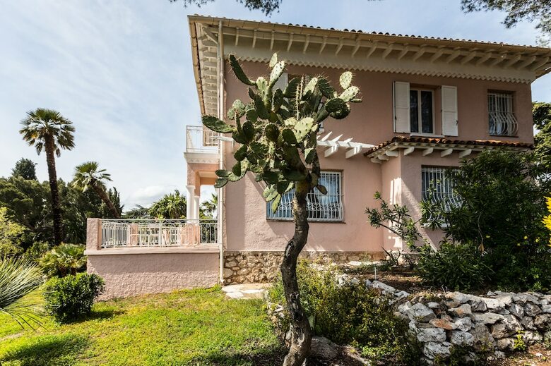 Wonderful Villa With Panoramic Sea View