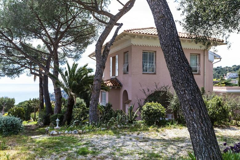 Wonderful Villa With Panoramic Sea View