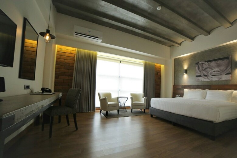 Double M Hotel