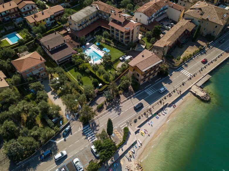 Villa Isabella Hotel & Residence