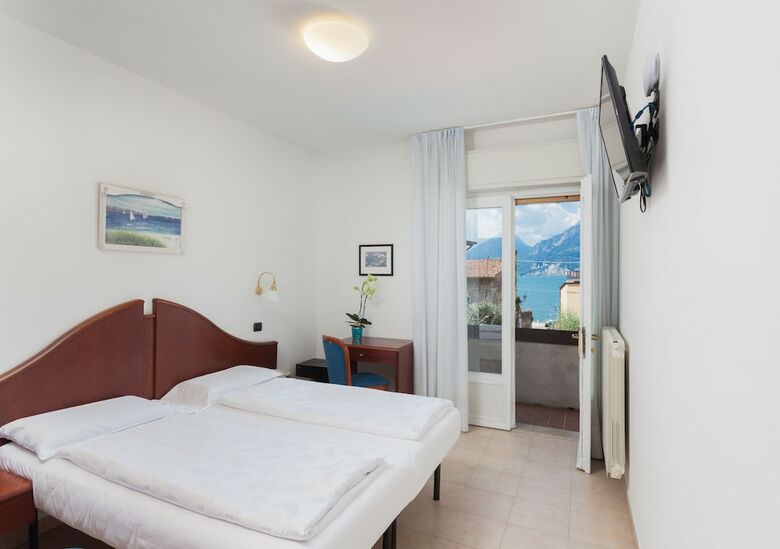 Villa Isabella Hotel & Residence