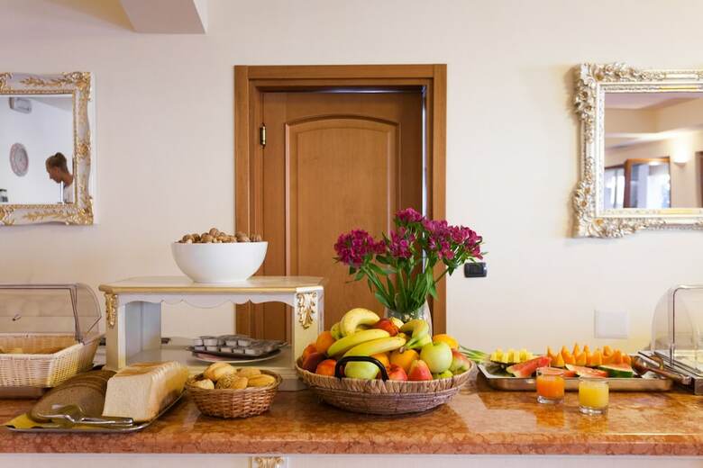 Villa Isabella Hotel & Residence