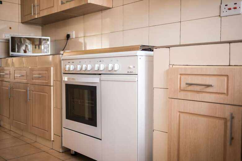 Apartamentos J12 Residence