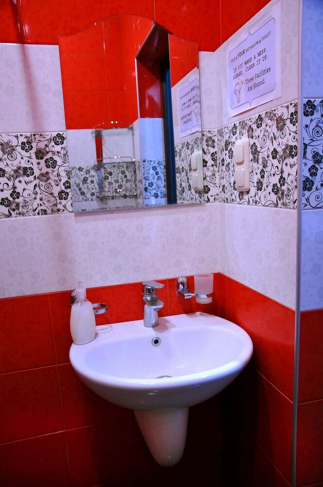 Hostal Mga Hostel & Tours