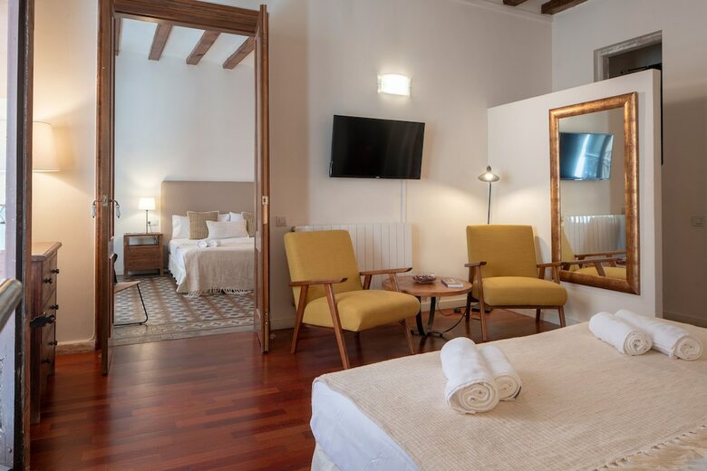 Habitat Apartments Ferran