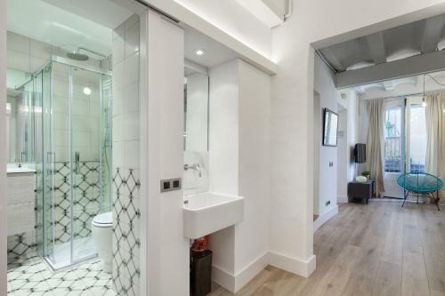 Habitat Apartments Born 1