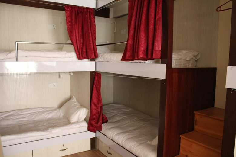 Hostal The Glasshouse Hotel & Hostel