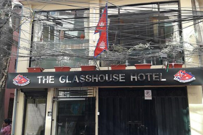 Hostal The Glasshouse Hotel & Hostel
