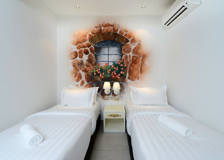 Hotel de Art Usj 21