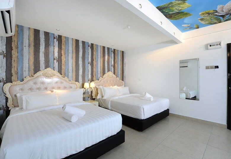 Hotel de Art Usj 21