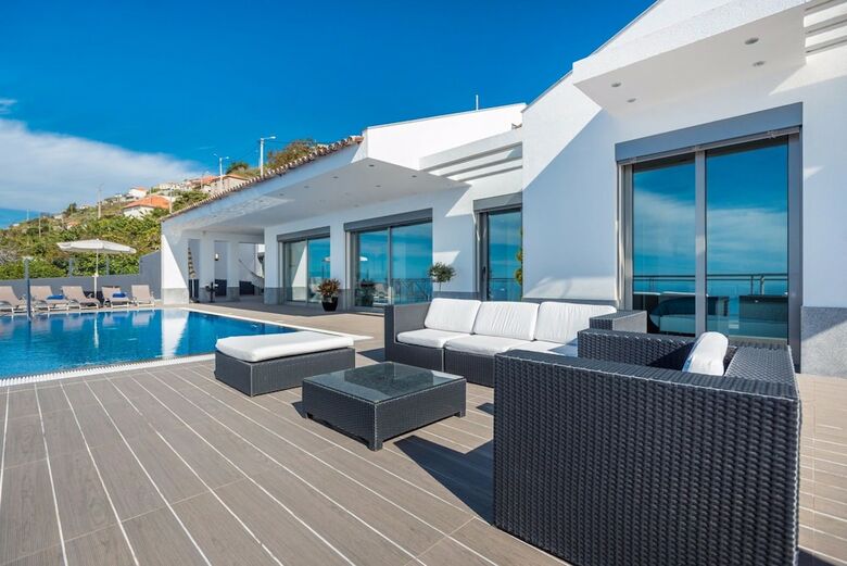 Villa S�o Louren�o By Mhm