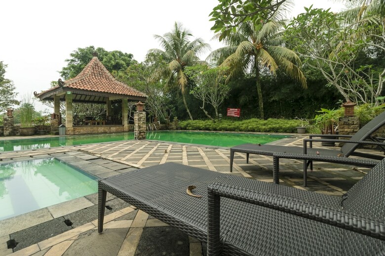 Hotel Reddoorz @ Desa Cijulang Sentul