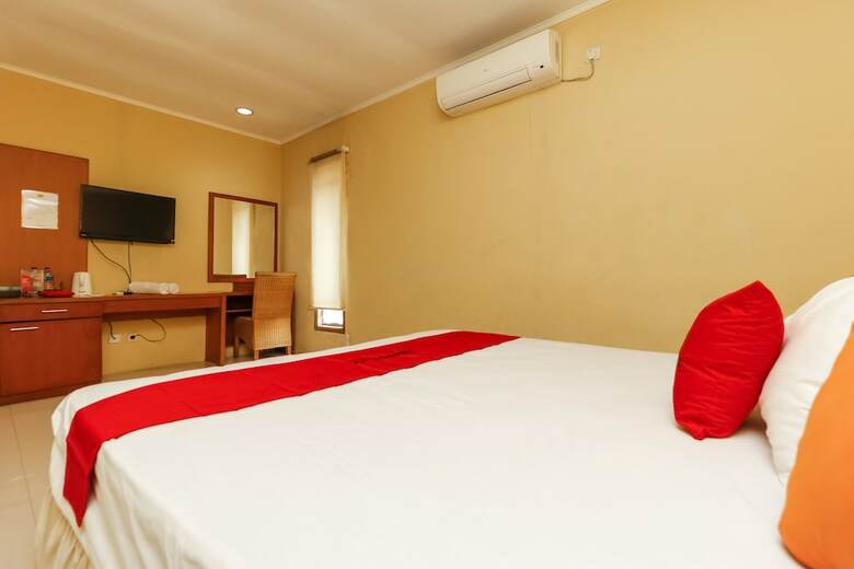 Hotel Reddoorz @ Desa Cijulang Sentul
