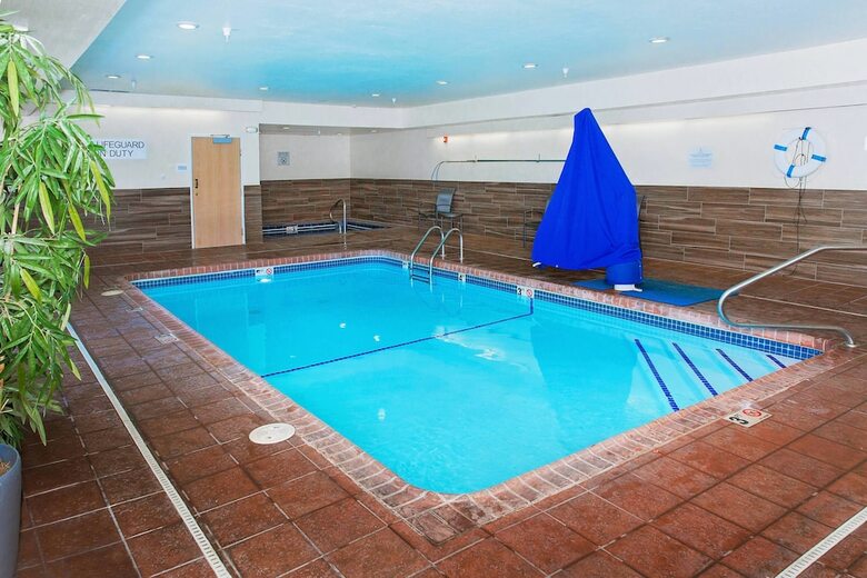 Hotel Fairfield Inn By Marriott Hays