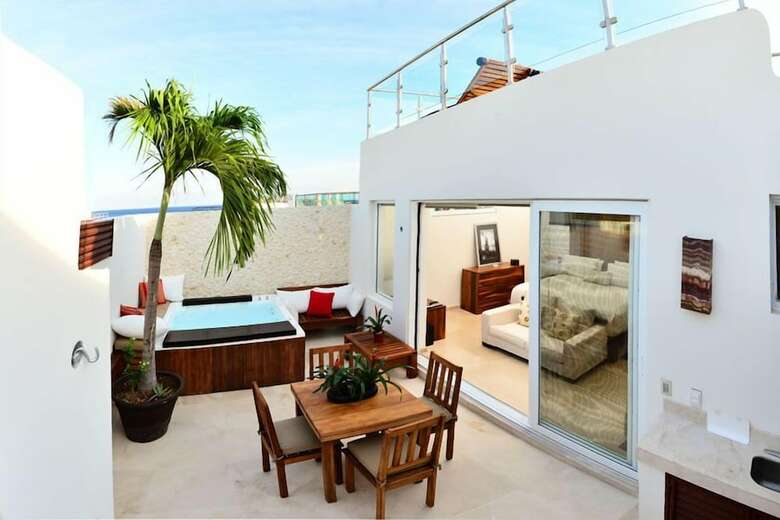 Apartamentos Las Olas Downtown Condos By Playa Paradise