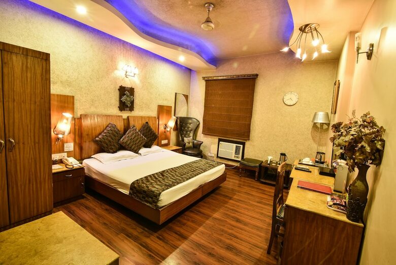 Hotel Royal Castle Grand