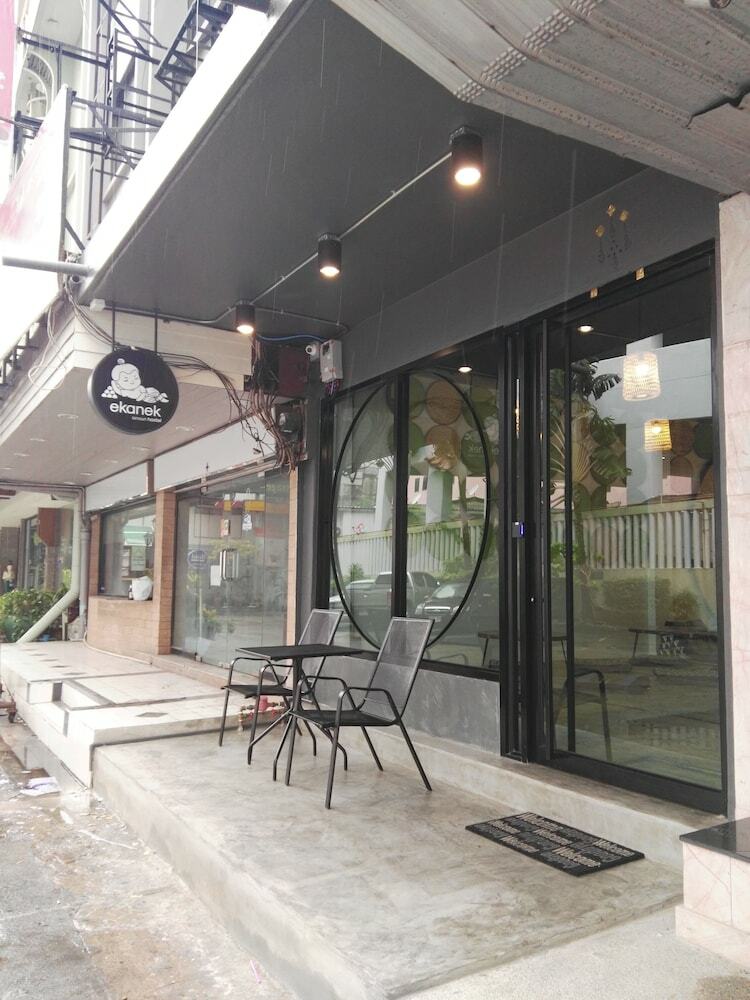 Hostal Ekanek Hostel Bangkok - Adults Only