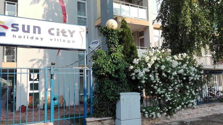 Sun City Apartments