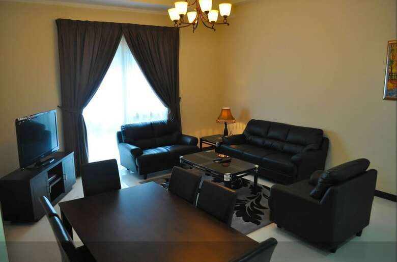 Golden Treasure Tower Family Apartment