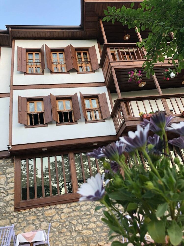 Omerbeyoglu Konak Boutique Hotel
