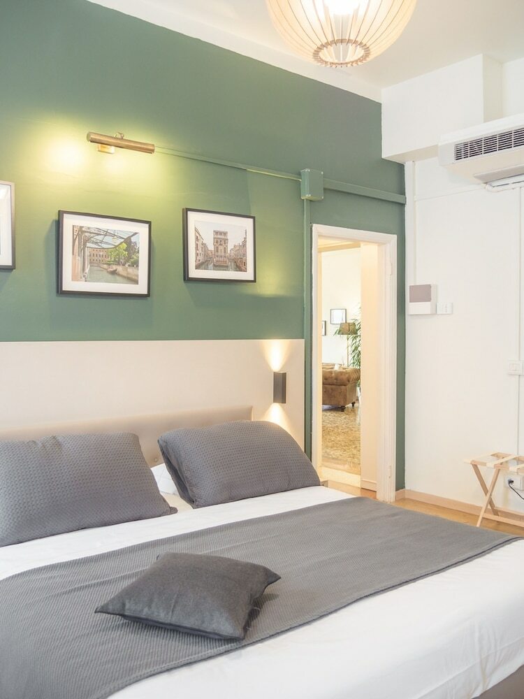 Grand Canal Suites