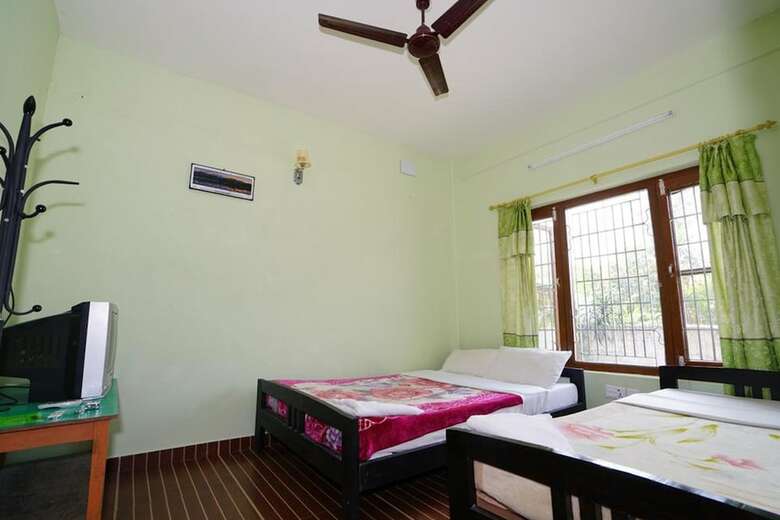 Hotel Harry Guest House & Restaurant