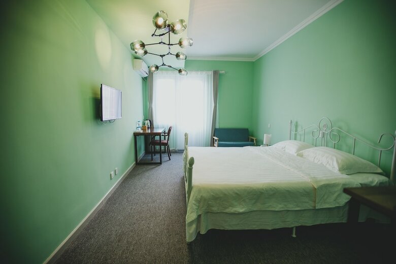 White Horse Times Hotel