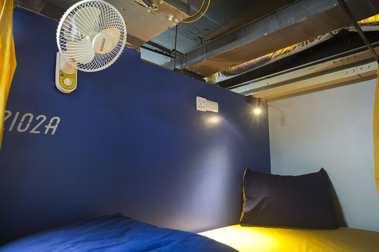 Hostal Reddoorz Hostel @ Signature Inn