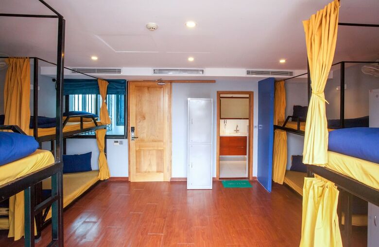 Hostal Reddoorz Hostel @ Signature Inn