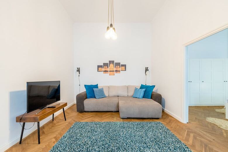 Oasis Apartments - Liberty Square