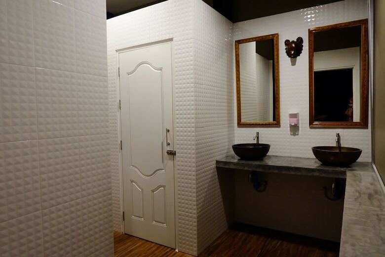 Hostal Bloom Cafe & Hostel Lipe