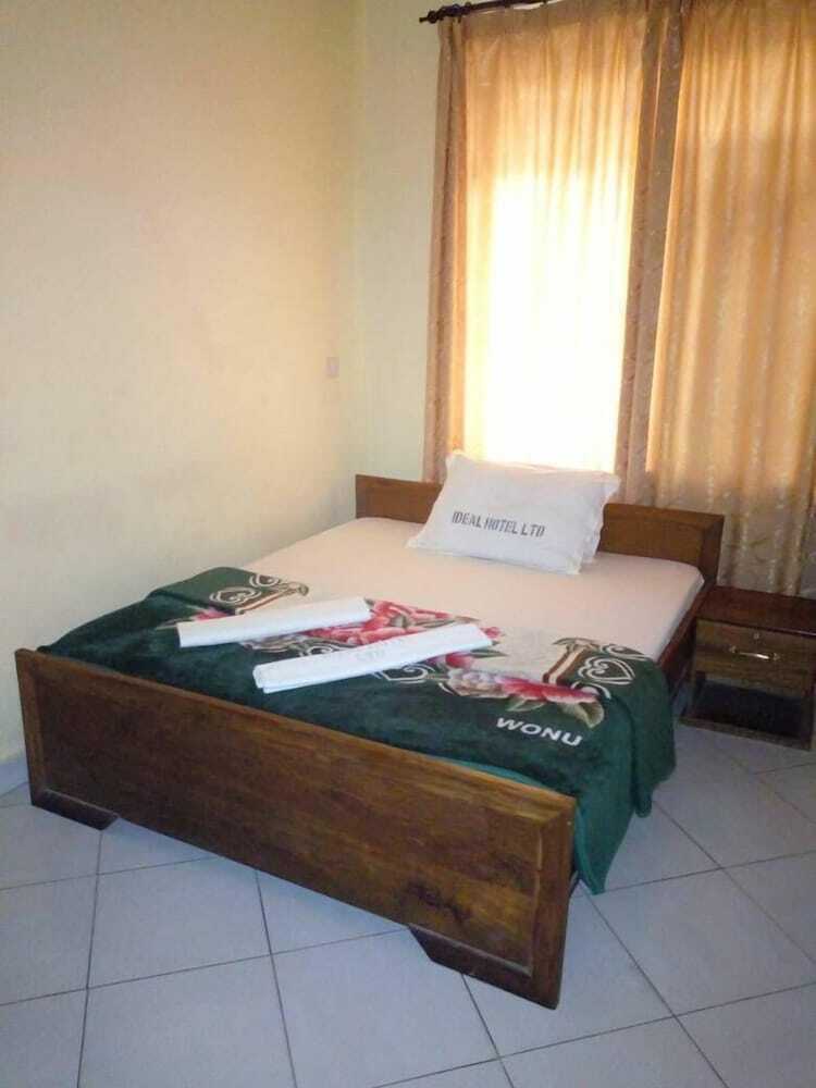 Ideal Hotel