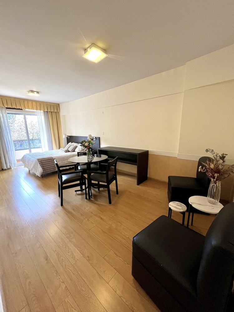 Hotel Golf Tower Suites And Apartments