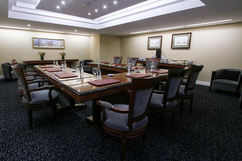 Hotel Emperador Buenos Aires