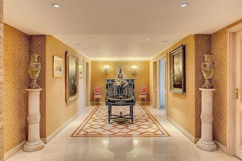 Park Tower - A Luxury Collection Hotel