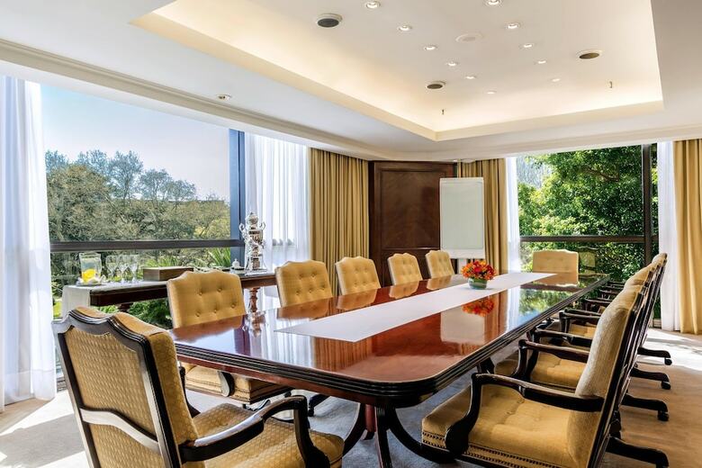 Park Tower - A Luxury Collection Hotel