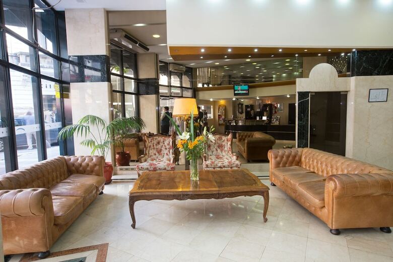 Reconquista Plaza Hotel