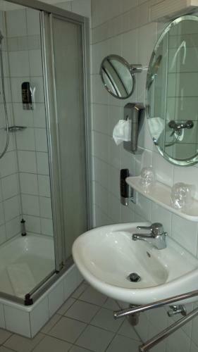 Hostal Hotel & Restaurant M�wchen