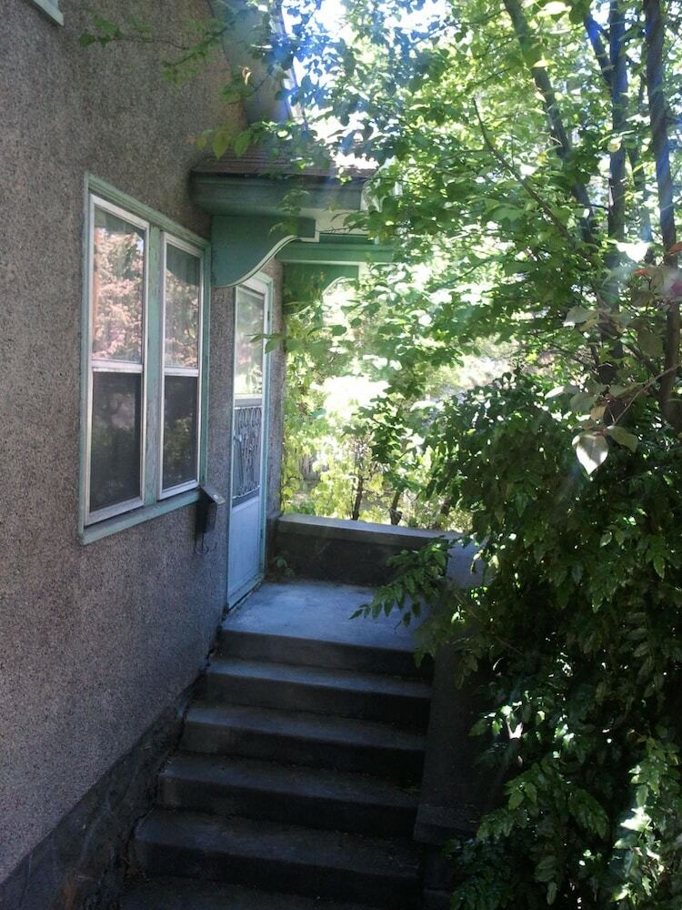 Retro 1 Bdrm-comfy King-walk Downtown