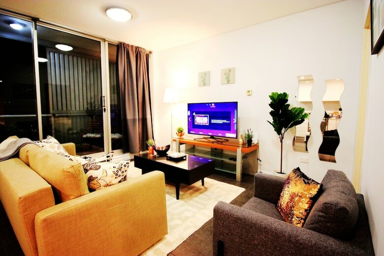 Spacious Apartment Central Location