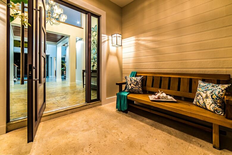Villa Everything Nice By The Sea In Montego Bay 5br