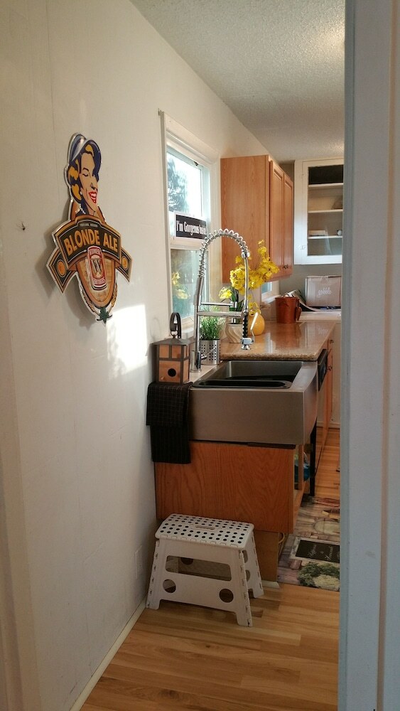 Cute Smarthouse Granite Close To Lake 1