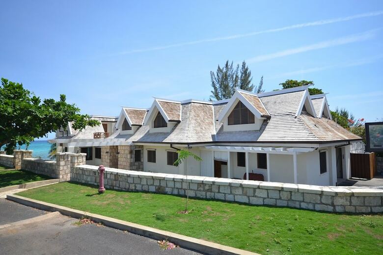 Tallawah Villa, Silver Sands Jamaica 7br