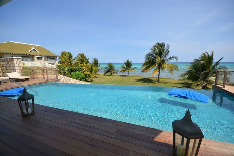 Tallawah Villa, Silver Sands Jamaica 7br
