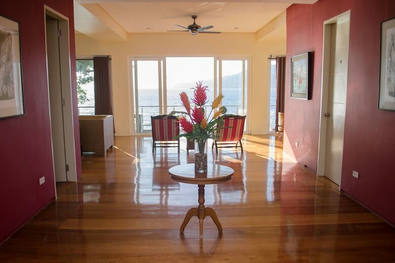 Hotel Paradiso Rito Waterfront Oasis