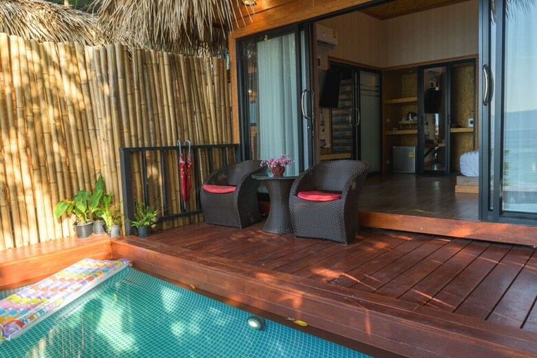 Hotel Decho Beach Resort