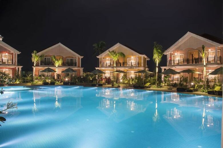 Hotel Swosti Chilika Resort