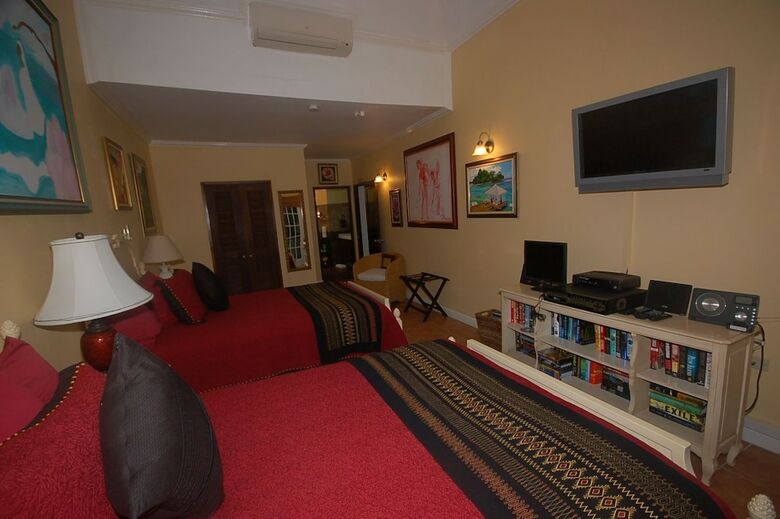 San Bar 6br By Jamaican Treasures