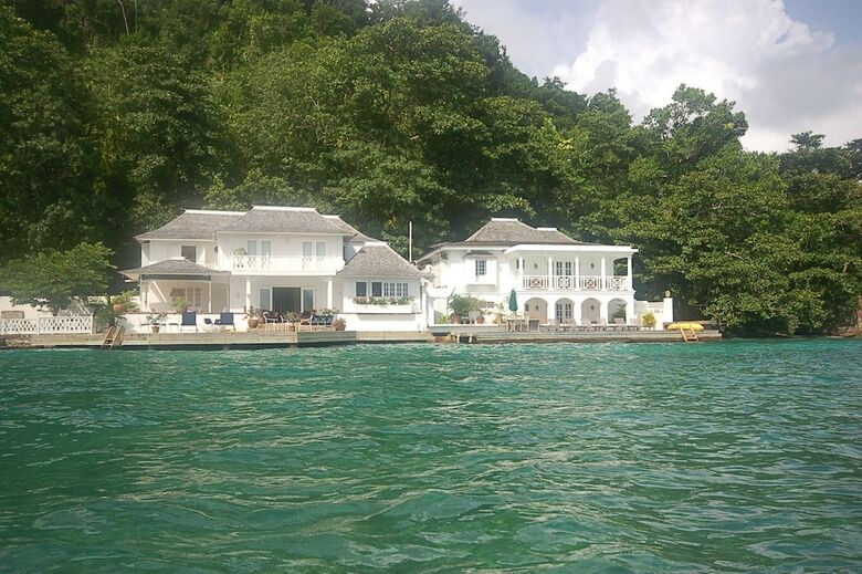 San Bar 6br By Jamaican Treasures